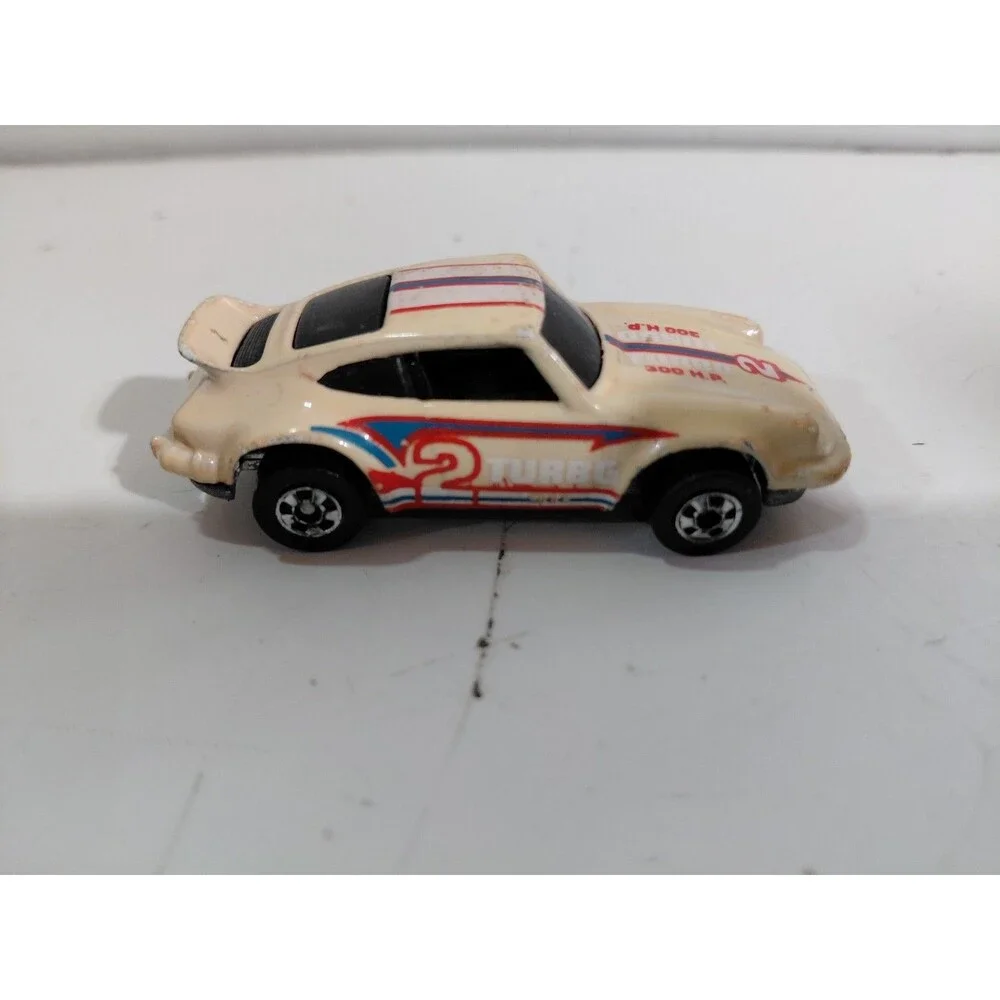 Hot Wheels Black Wall 1:64 Die Cast 1974 Malaysia 2 Porsche 911 Turbo Sports Car
